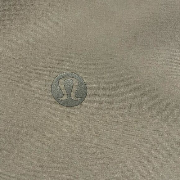 EUC Lululemon Choose A Side Short 3” Springscape Multi/French - Picture 8 of 11